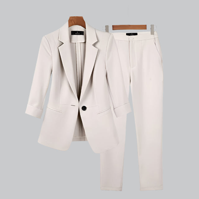 Chic Women's Blazer & Pants Set