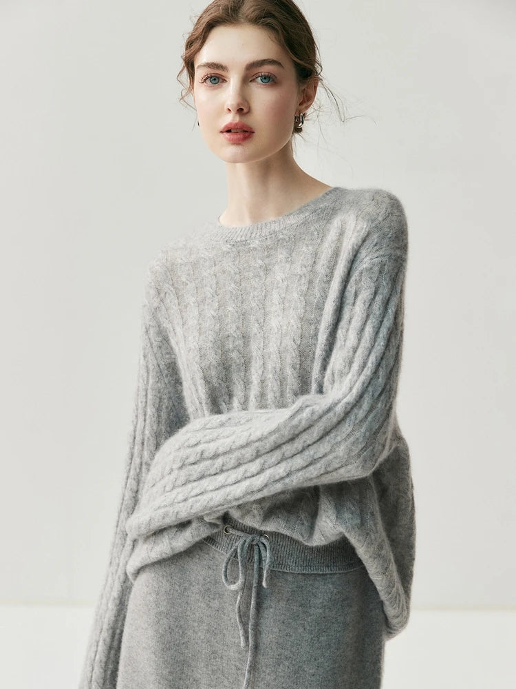 Cable Knit Cashmere O-Neck Sweater