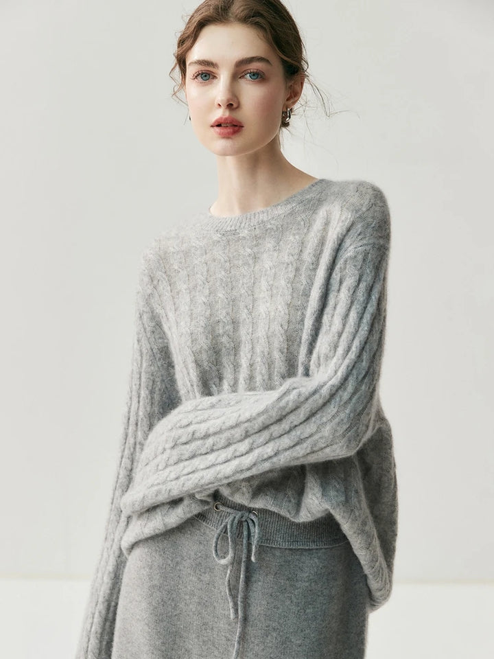 Cable Knit Cashmere O-Neck Sweater