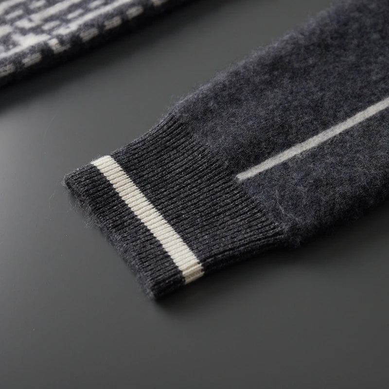 Elegant Cashmere Double-Breasted Peacoat