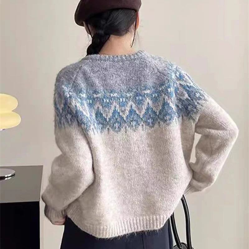 Elegant Fair Isle Knit Round Neck Cardigan