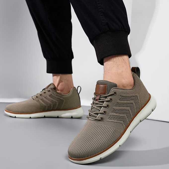 Men's Lightweight Breathable Knit Sneakers