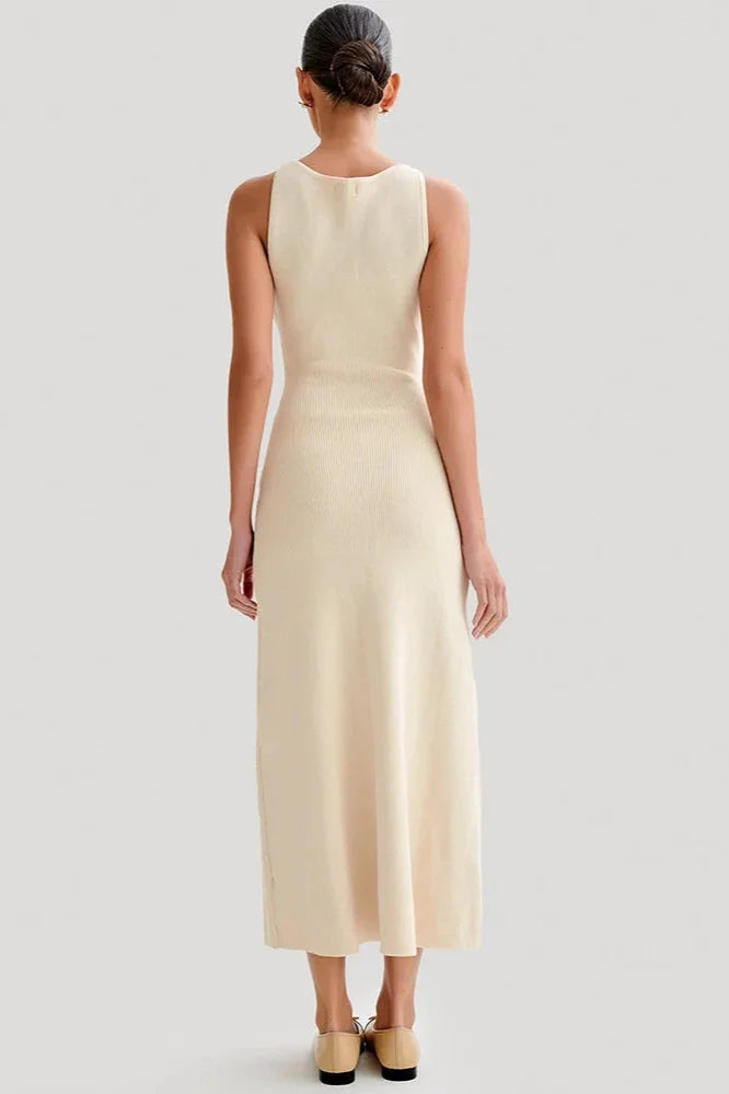Old Money Sleeveless Maxi Buttoned Dress