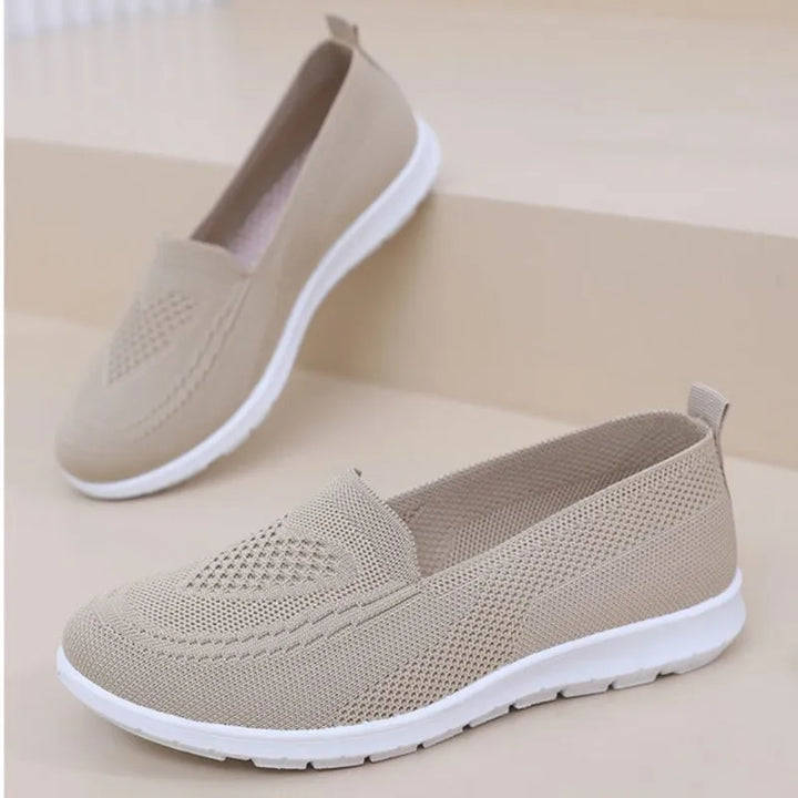 Women's Breathable Knit Flats Lightweight Walking Shoes