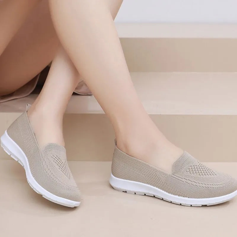 Women's Breathable Knit Flats Lightweight Walking Shoes